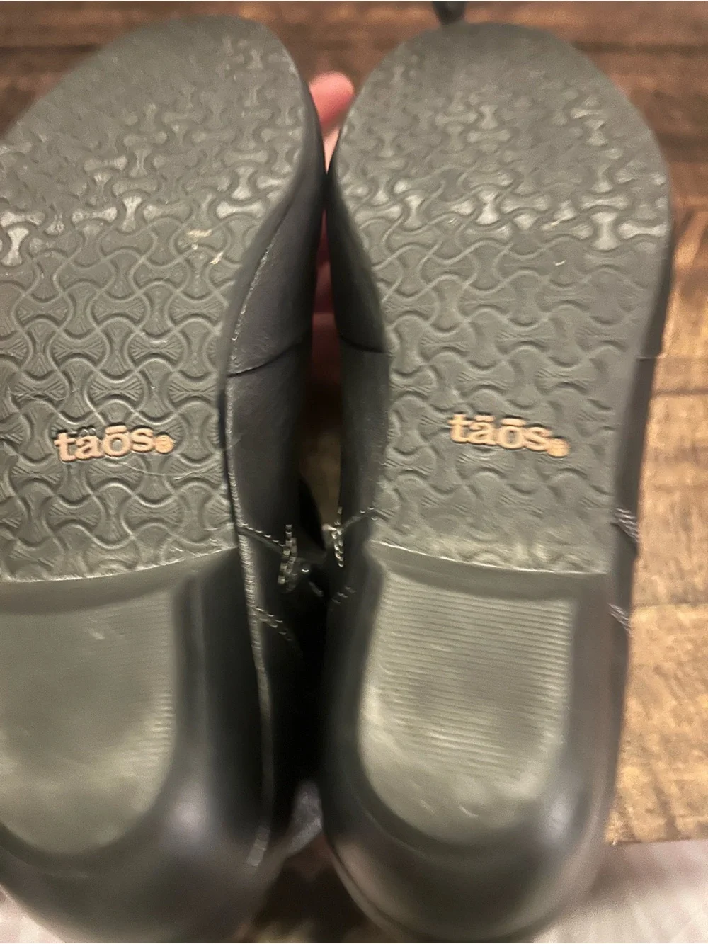 Taos Footwear sleek black